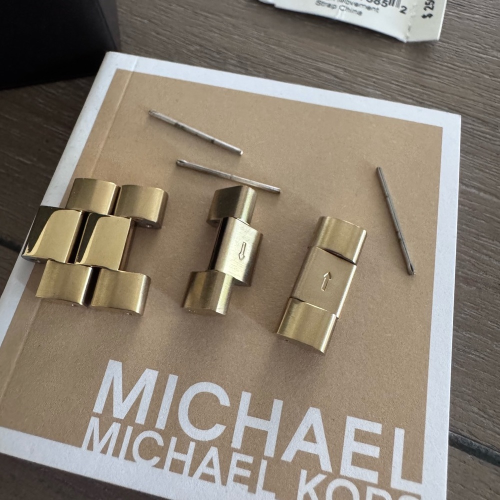 Michael Kors Runway Gold Multifunction Watch - Picture 12 of 16